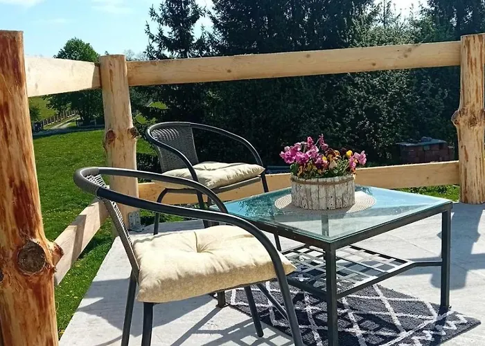 Noclegi Apartament Pod Lipa