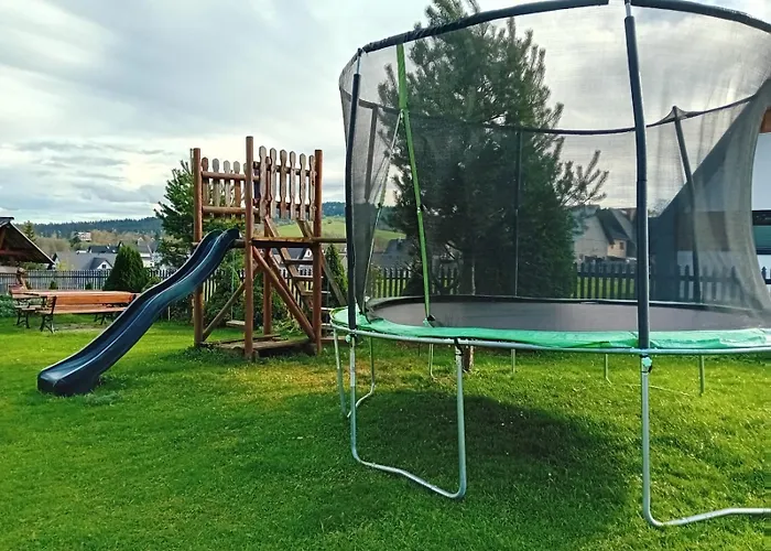 Noclegi Apartament Pod Lipa